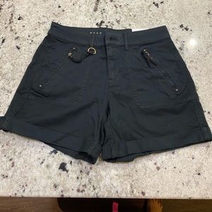 COPY - WHBM Mid-Rise Pret-A-Play Shorts-BLACK